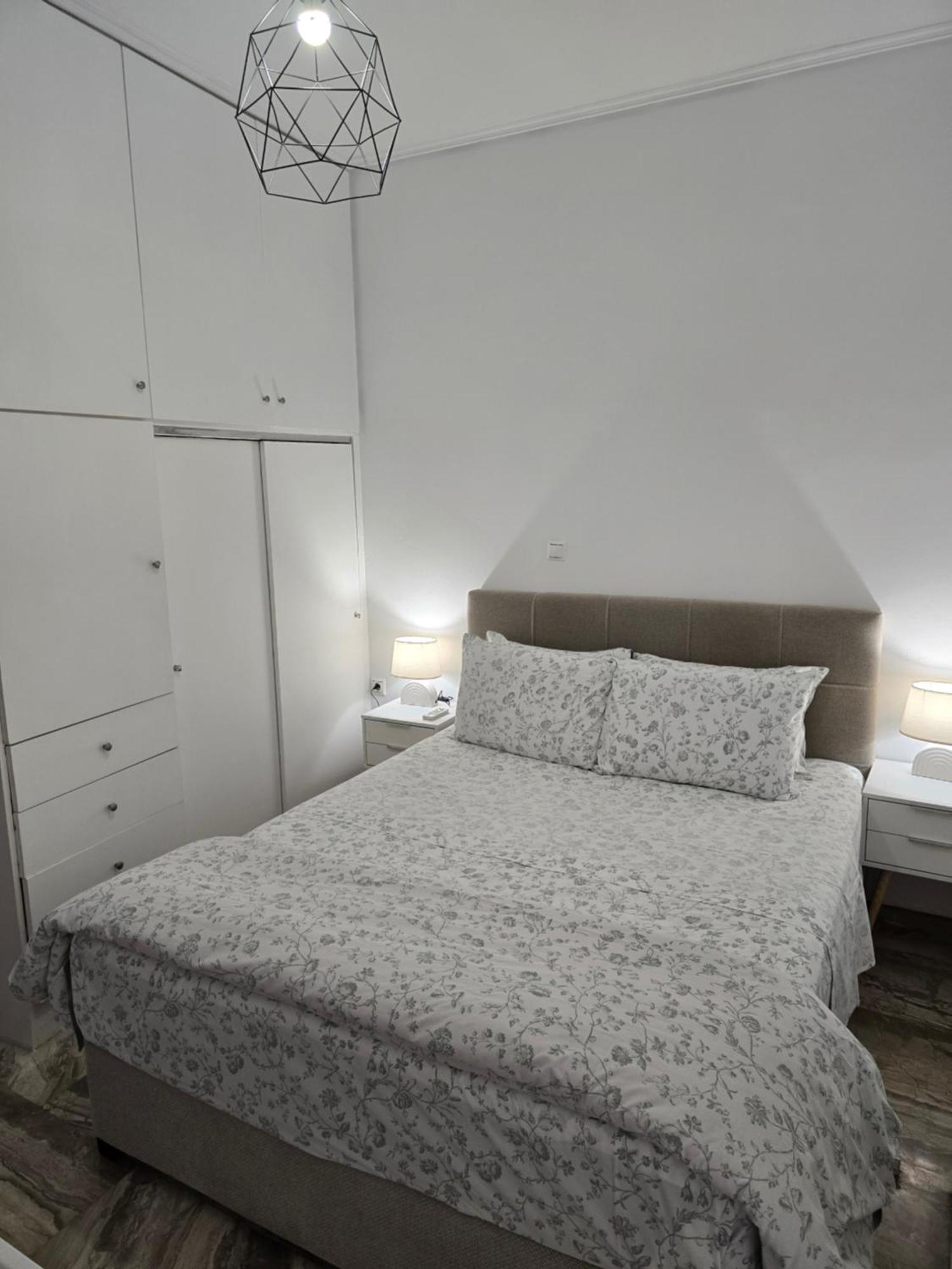 Luxury With Sauna And Free Parking Near Acropolis Athens Exterior photo